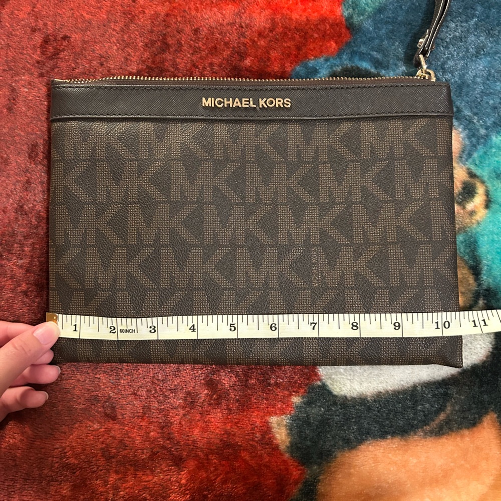 Michael Kors Large Clutch Wristlet - Picture 12 of 12